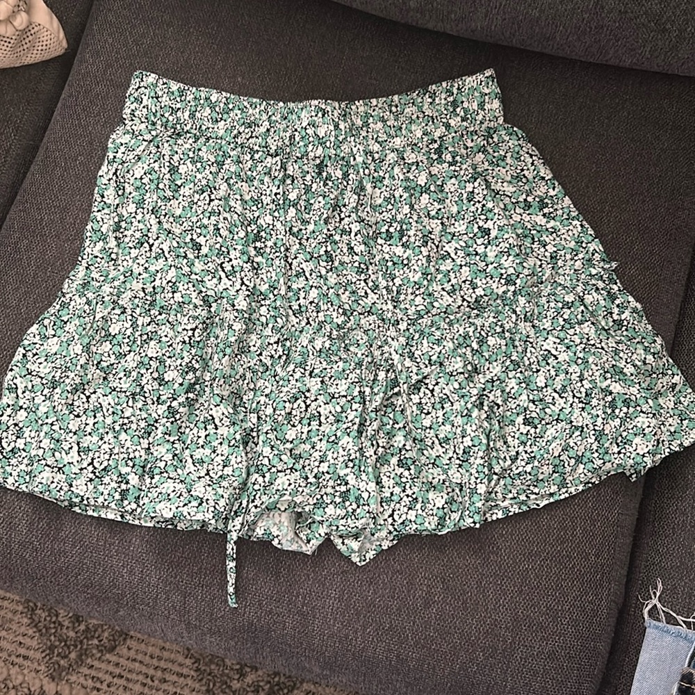 Zara Mitsy skort. Sized medium.